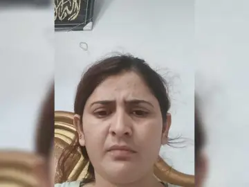 Khadija3  live sex cam