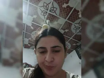 Khadija3  live sex cam