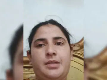 Khadija3  live sex cam