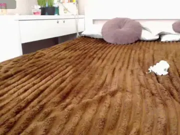 LindaSei  live sex cam