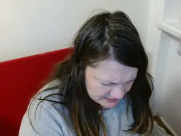 Luci22  live sex cam