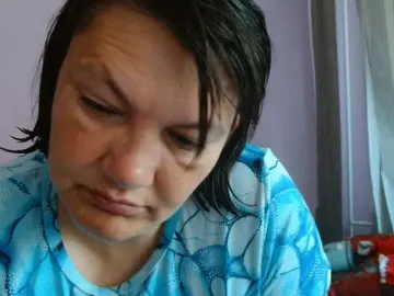 Luci22  live sex cam