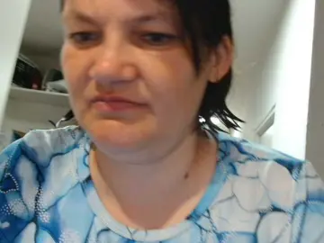 Luci22  live sex cam