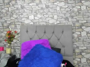 Nickypop  live sex cam