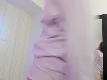 Nickypop  live sex cam