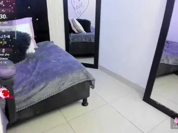 Nickypop  live sex cam