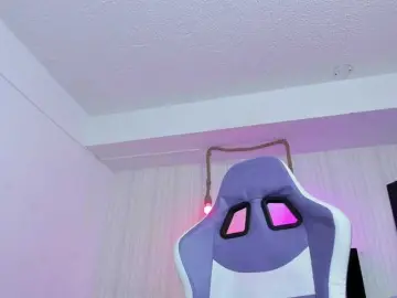 Nickypop  live sex cam