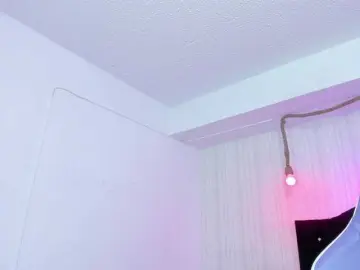 Nickypop  live sex cam