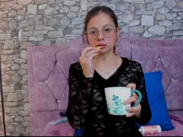 Nickypop  live sex cam