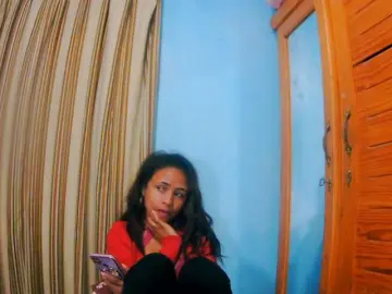 Prettygirls11  live sex cam