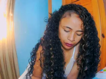 Prettygirls11  live sex cam