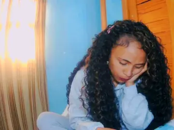 Prettygirls11  live sex cam