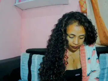Prettygirls11  live sex cam