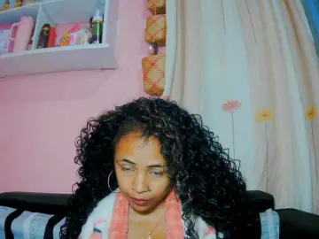 Prettygirls11  live sex cam