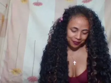 Prettygirls11  live sex cam