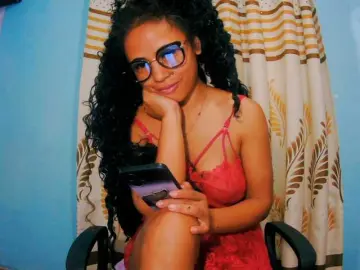 Prettygirls11  live sex cam