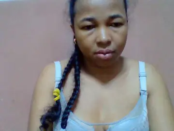 Tryciah1a  live sex cam