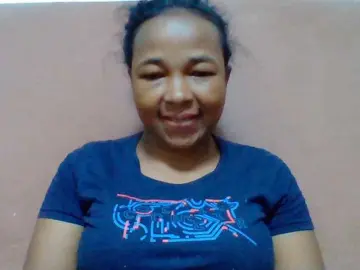 Tryciah1a  live sex cam