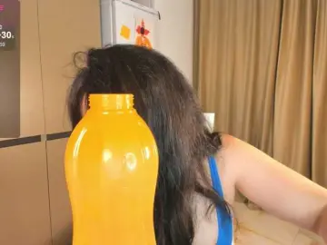 Azur-moon  live sex cam
