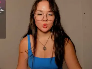 Azur-moon  live sex cam