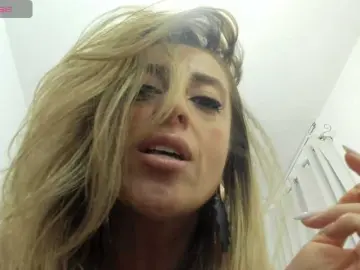 Erykajoyy  live sex cam