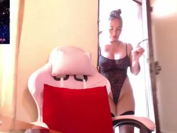 EmmaHenderson  live sex cam