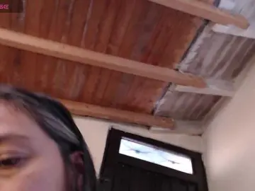 EmmaHenderson  live sex cam