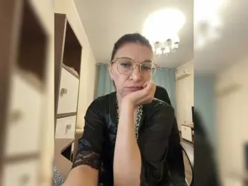 IriskaMai  live sex cam