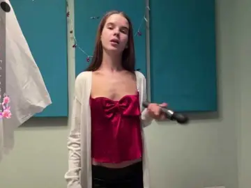 JuicyCutie  live sex cam