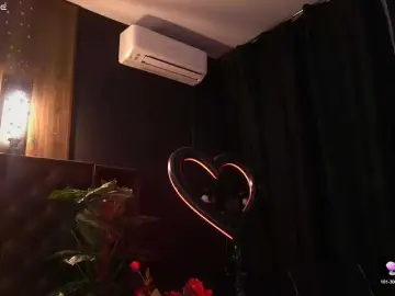 SweetyOne  live sex cam