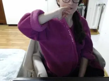 Kristineexxx  live sex cam