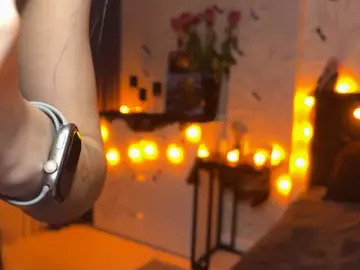 ElaneTadman  live sex cam