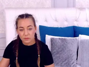 LauraSnow  live sex cam