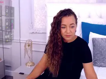 LauraSnow  live sex cam
