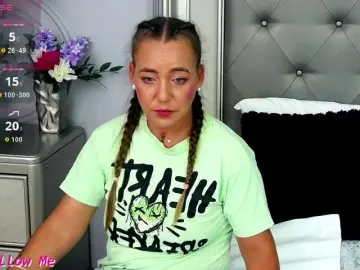 LauraSnow  live sex cam