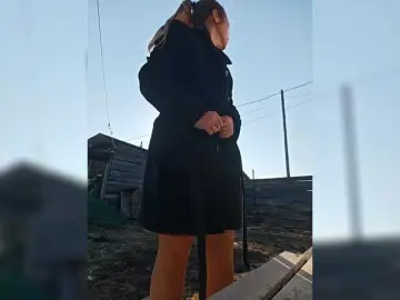 Misslyolika  live sex cam