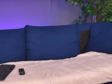 NewLuxxy  live sex cam