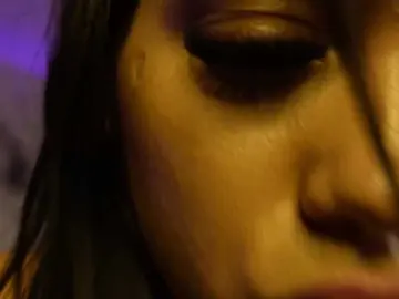 Kimmblaze  live sex cam