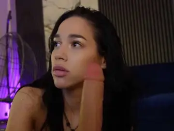 Kimmblaze  live sex cam