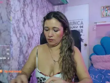 Noelia-milf19  live sex cam