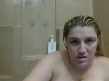 Badmommy32  live sex cam