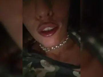 CurlyHanna  live sex cam