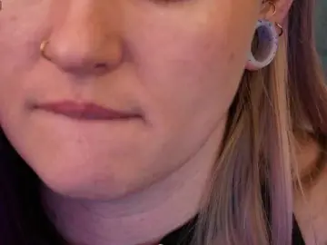 DramaQuenns  live sex cam