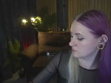 DramaQuenns  live sex cam