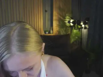 DramaQuenns  live sex cam