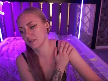 DramaQuenns  live sex cam