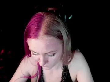 DramaQuenns  live sex cam