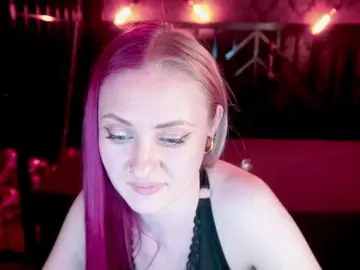 DramaQuenns  live sex cam