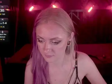 DramaQuenns  live sex cam