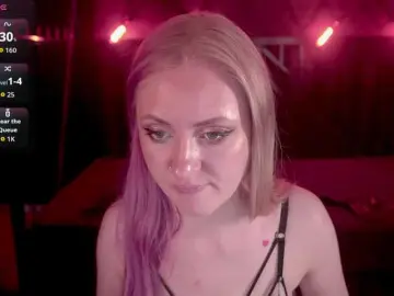 DramaQuenns  live sex cam